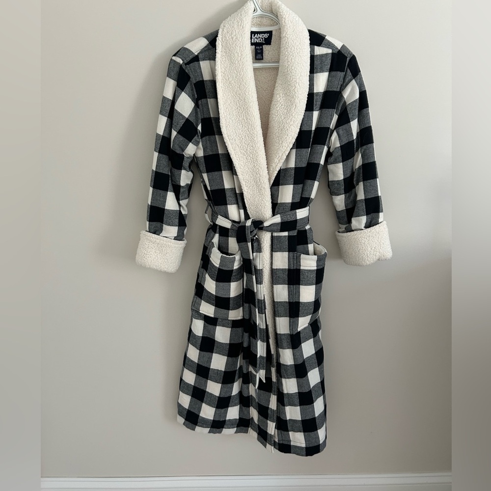 Lands End women’s robe